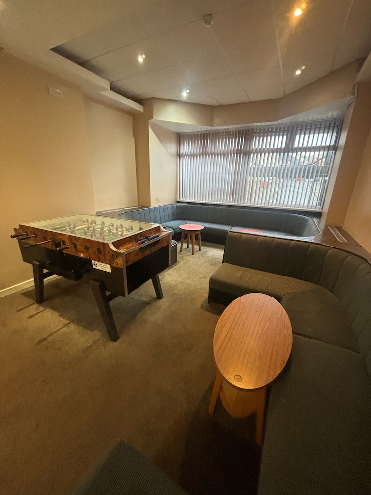 The Lawton Hotel 27/50