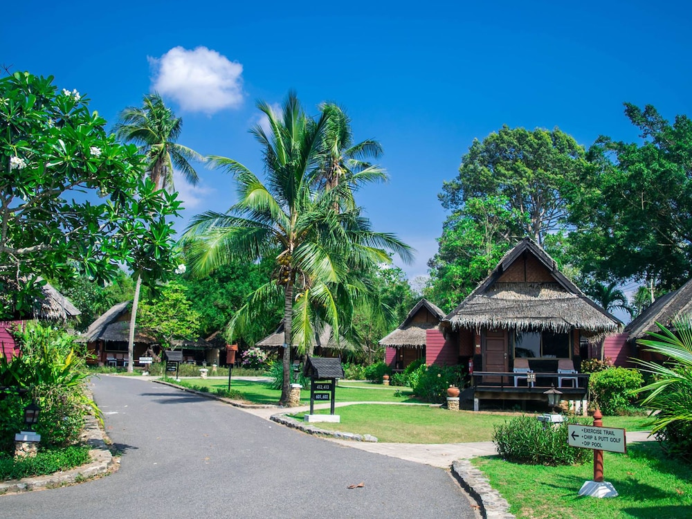 SUNSET VILLAGE BEACH RESORT 42/50