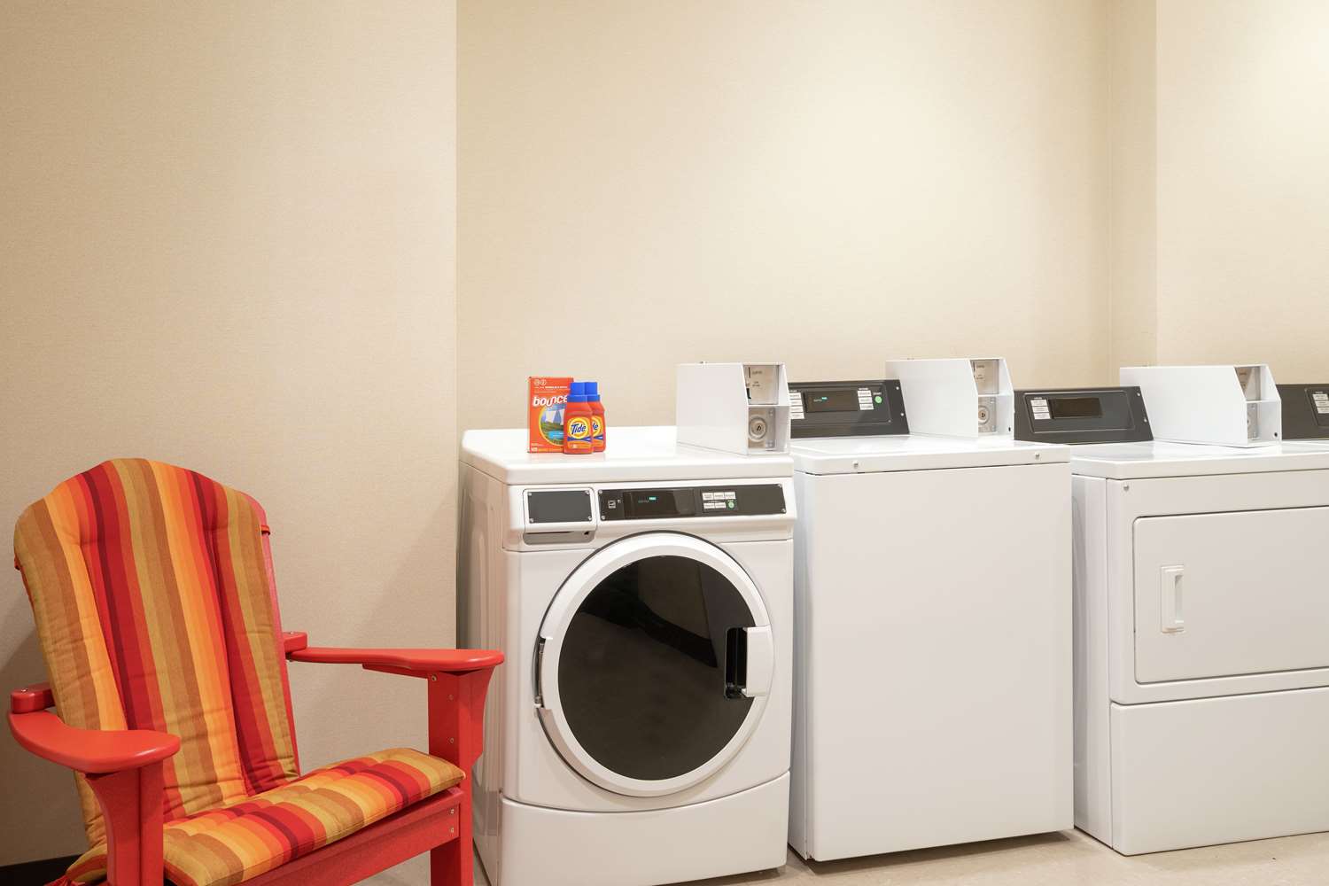Home2 Suites by Hilton Woodland Hills Los Angeles 45/48