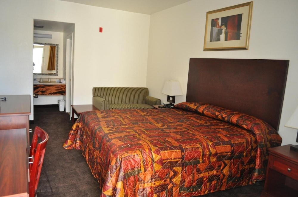 Baymont by Wyndham Ridgecrest 35/49