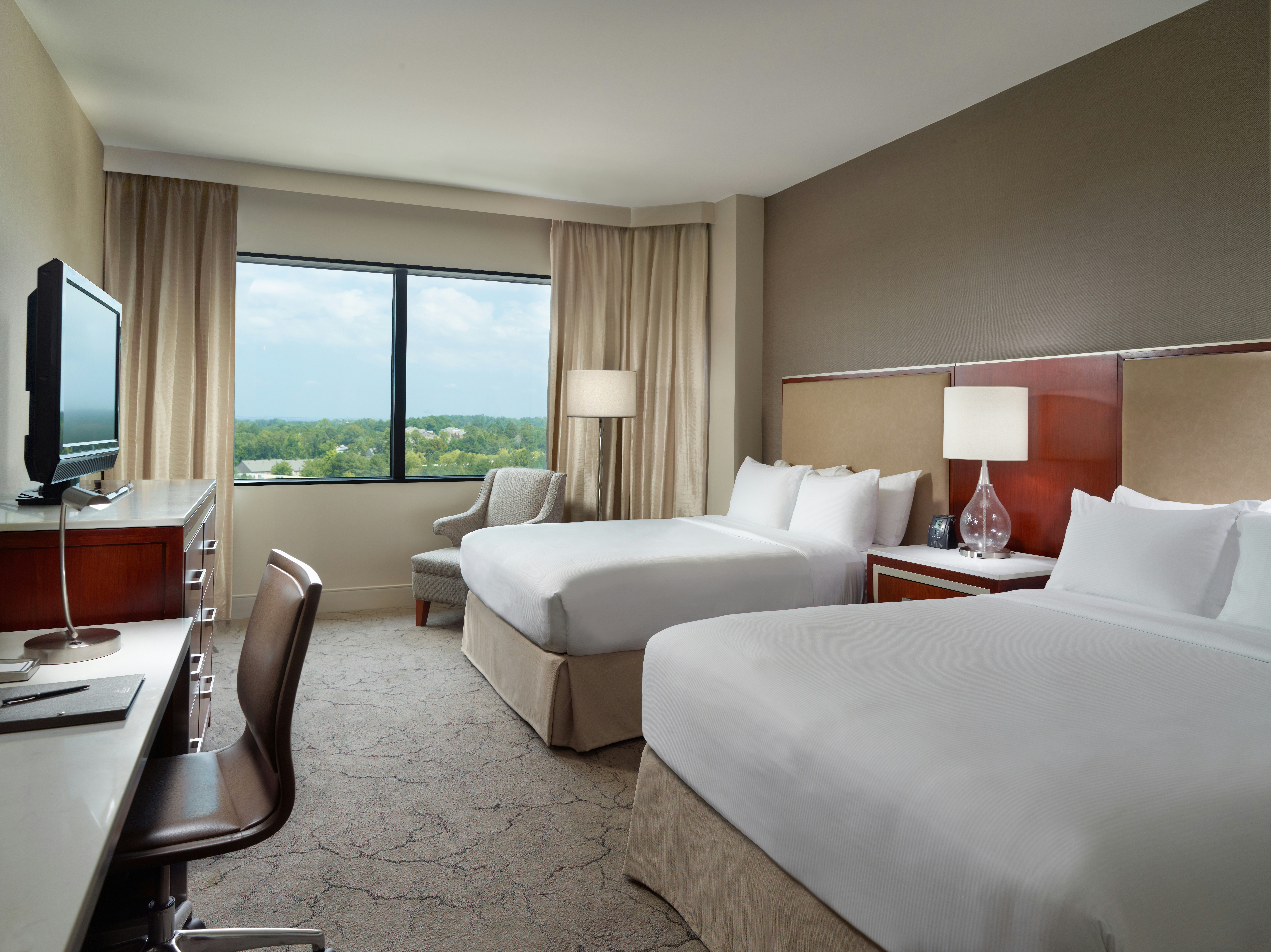 DELUXE, 2 QUEEN BEDS
