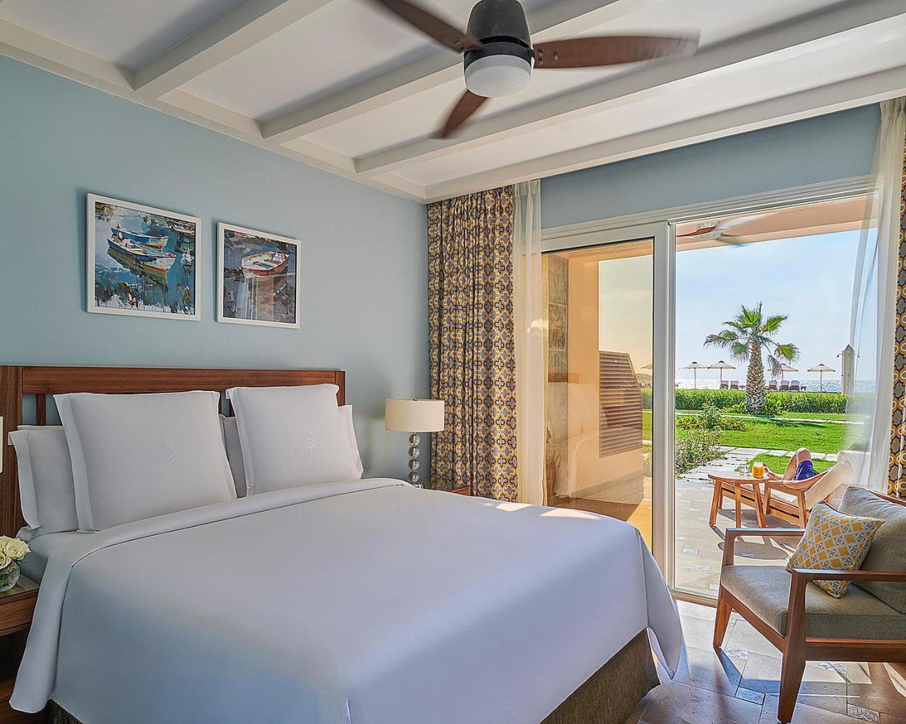2 Bedrooms, Beach, Suite