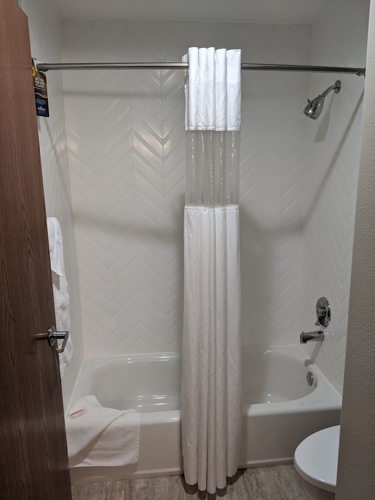 Baymont by Wyndham Rockford 9/36