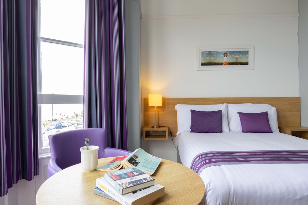 Marine Hotel 29/64