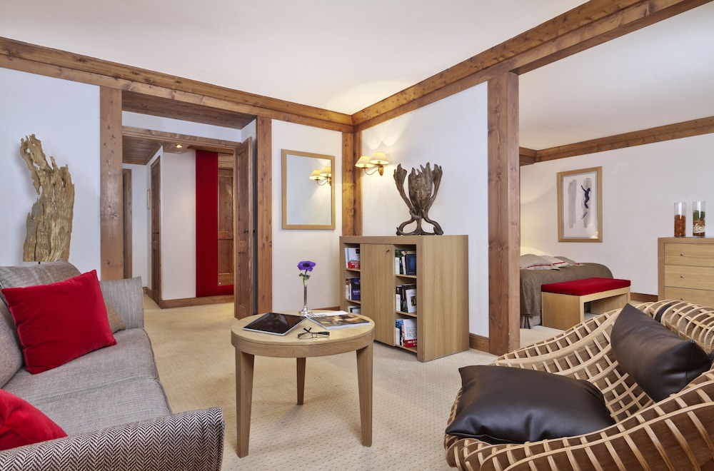 Hôtel Barmes De L'ours 38/47