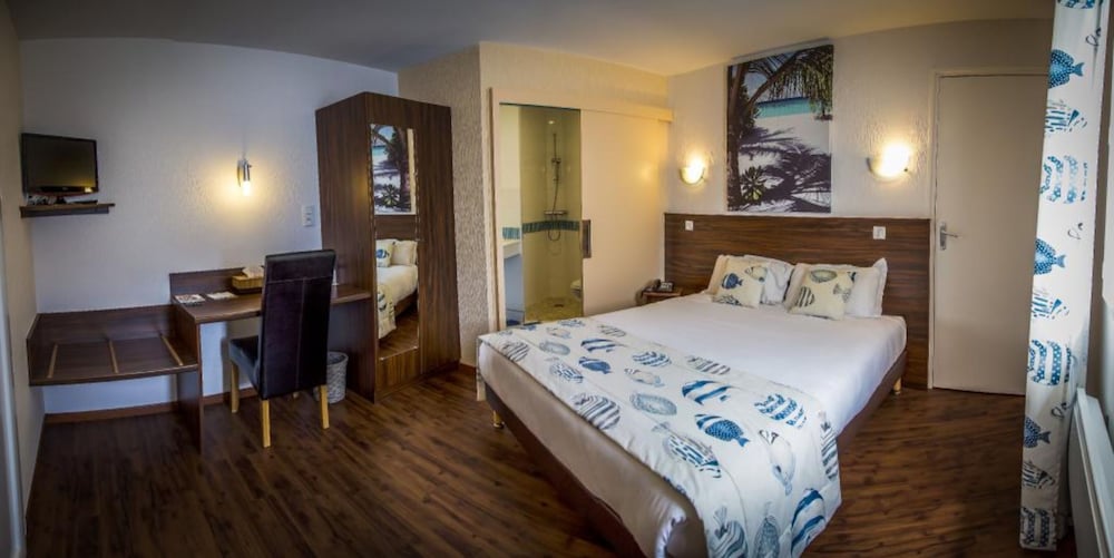 Brit Hotel Azur 15/32