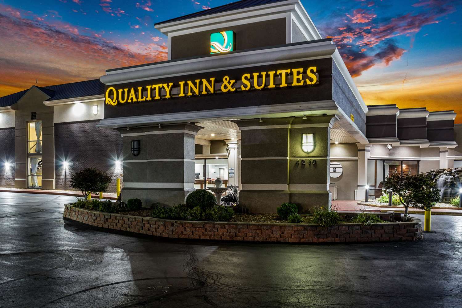 Quality Inn & Suites Kansas City - Independence I-70 East 6/34