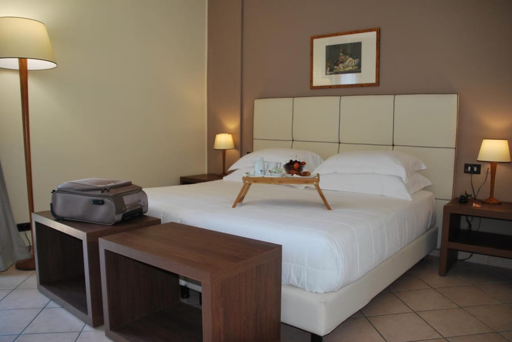 Domus Mariae Albergo 14/48