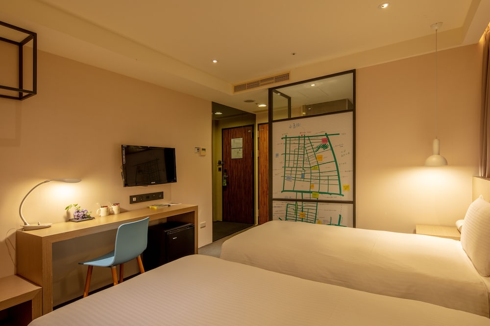 CHAIIN HOTEL DONGMEN 36/68