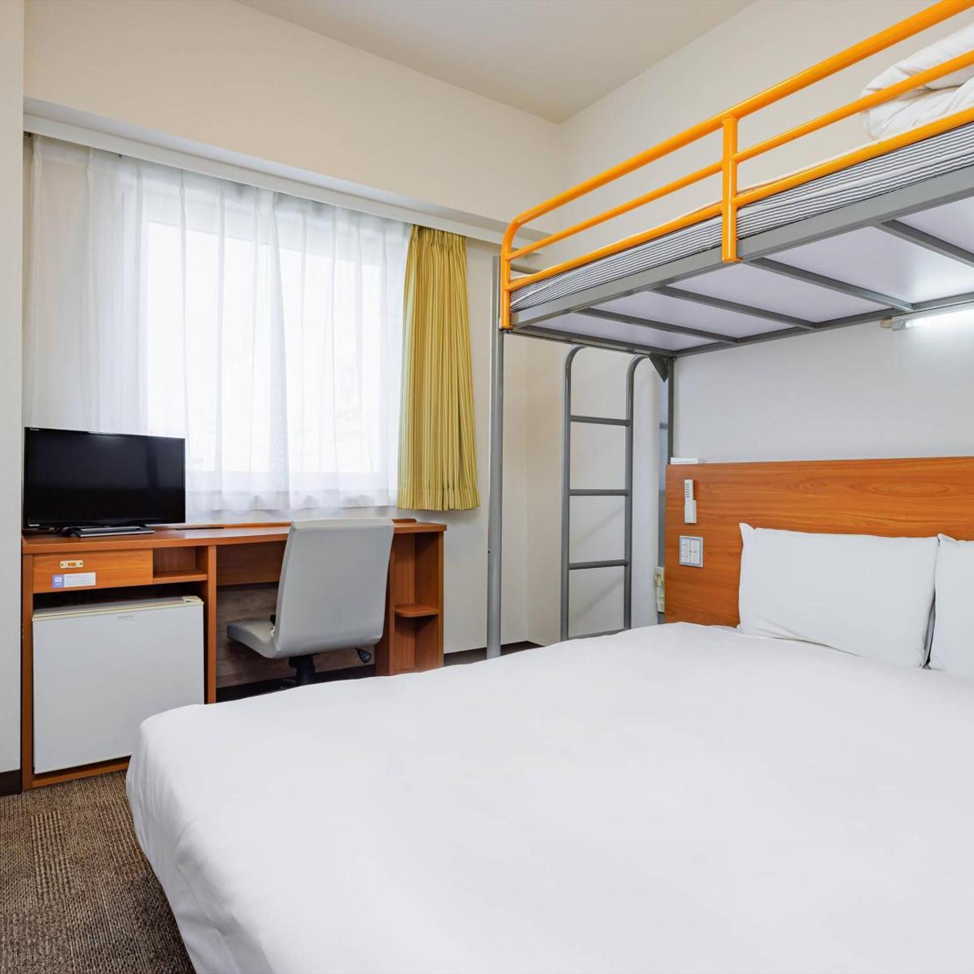 Room, Loft Bed