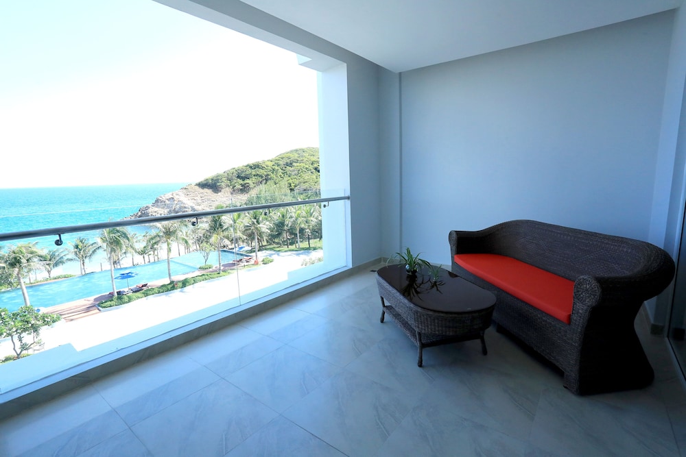 Orson Hotel and Resort Con Dao 32/50