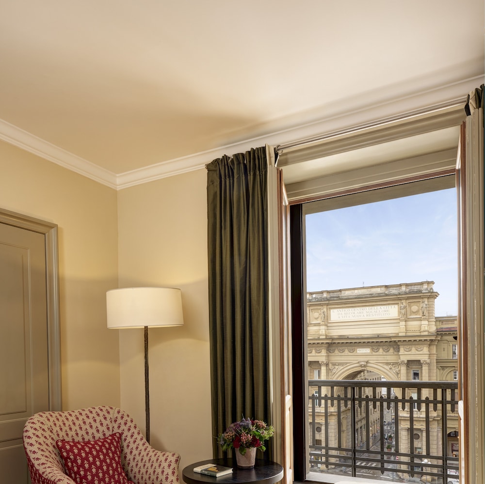 Rocco Forte Hotel Savoy Florence 61/74