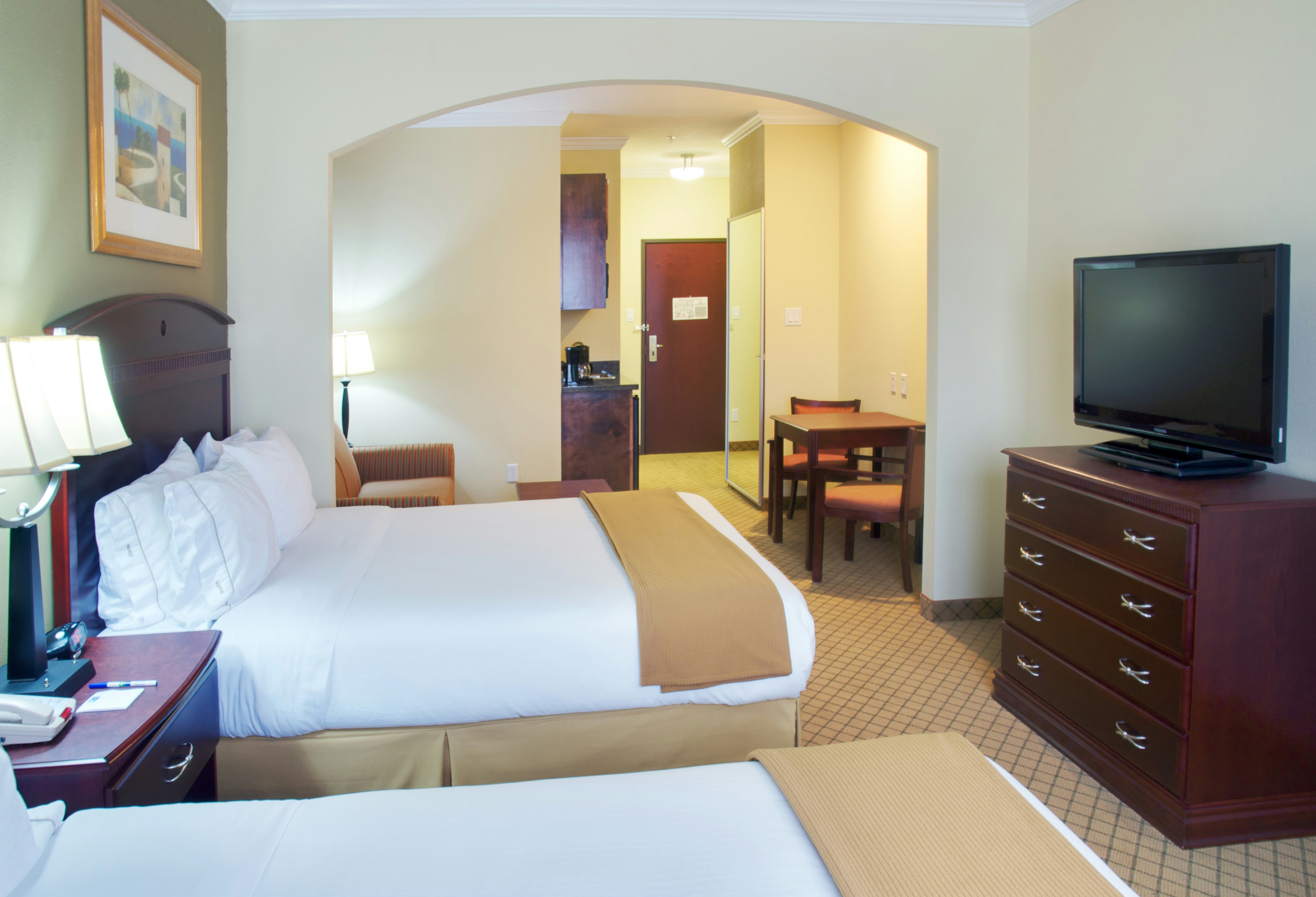 Holiday Inn Express Hotel & Suites Winnie 29/63
