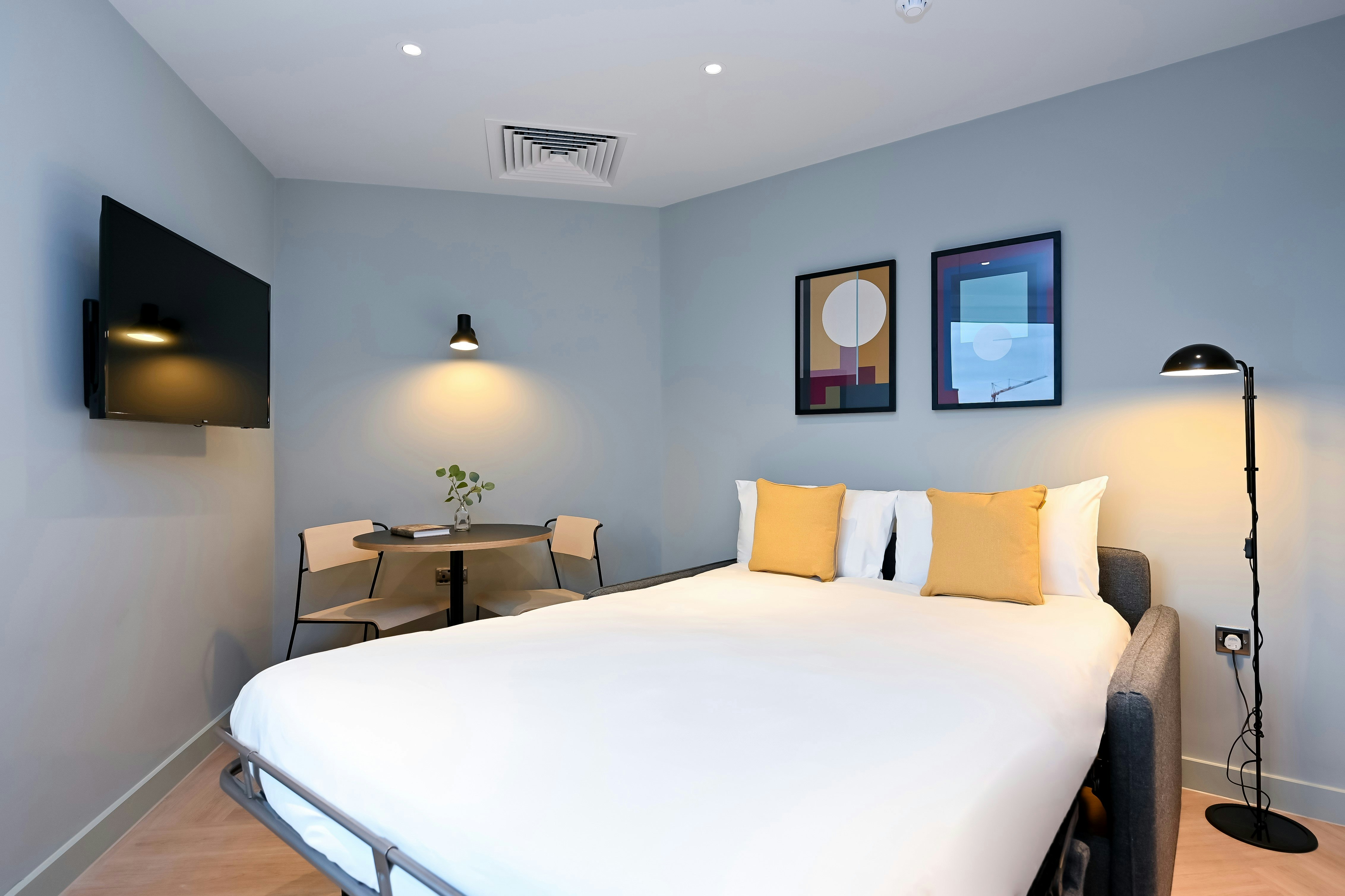 Staycity Aparthotels Paris La Defense 2/15