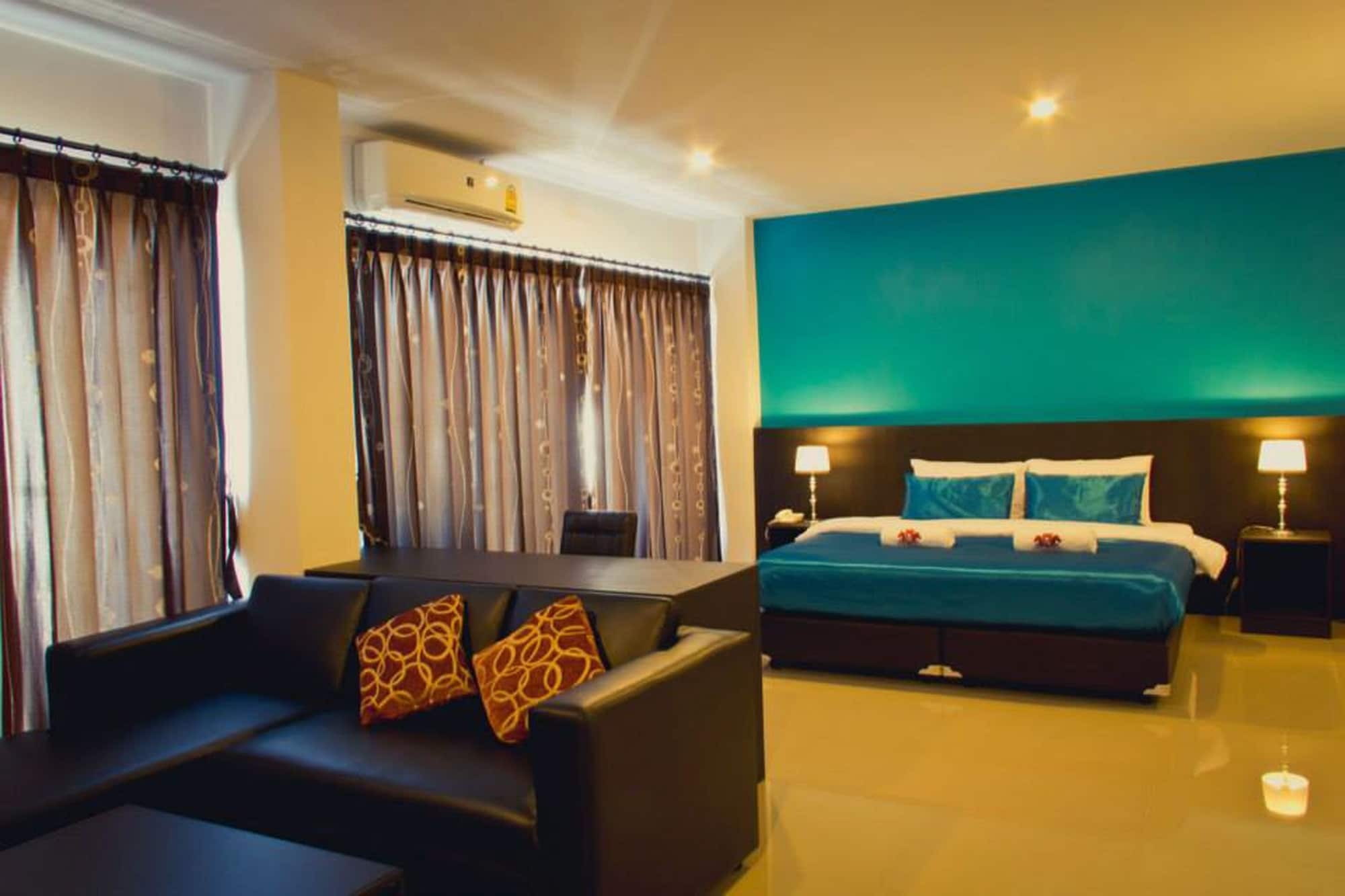 1 BEDROOM, DELUXE, SUITE