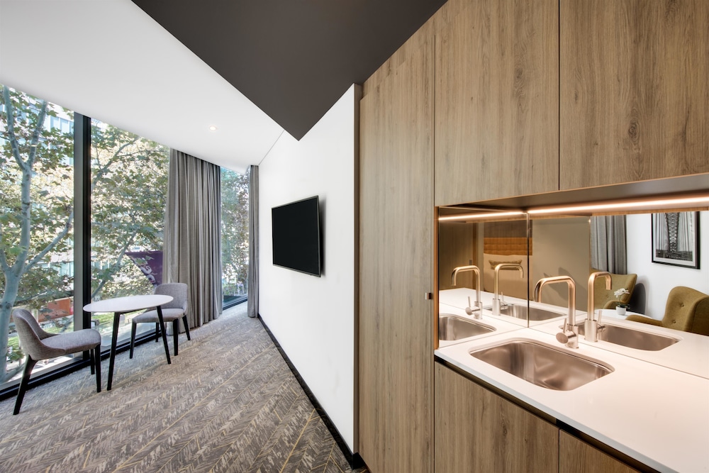 Vibe Hotel North Sydney 18/31