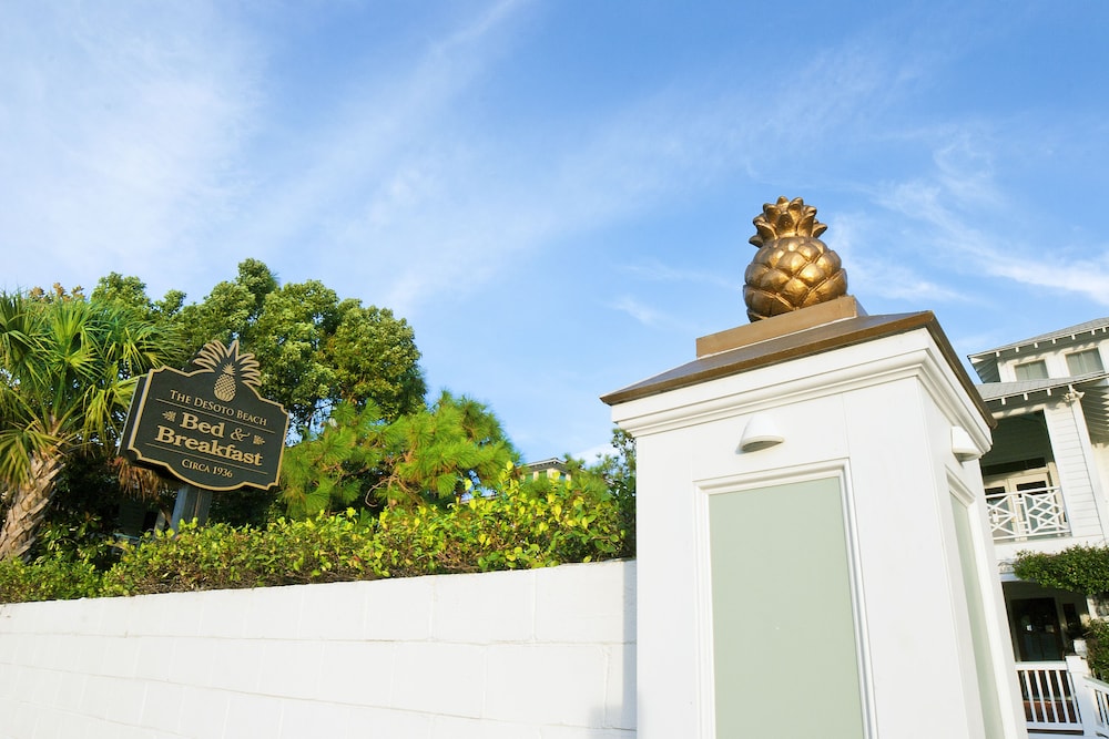 DeSoto Beach Bed & Breakfast 5/40