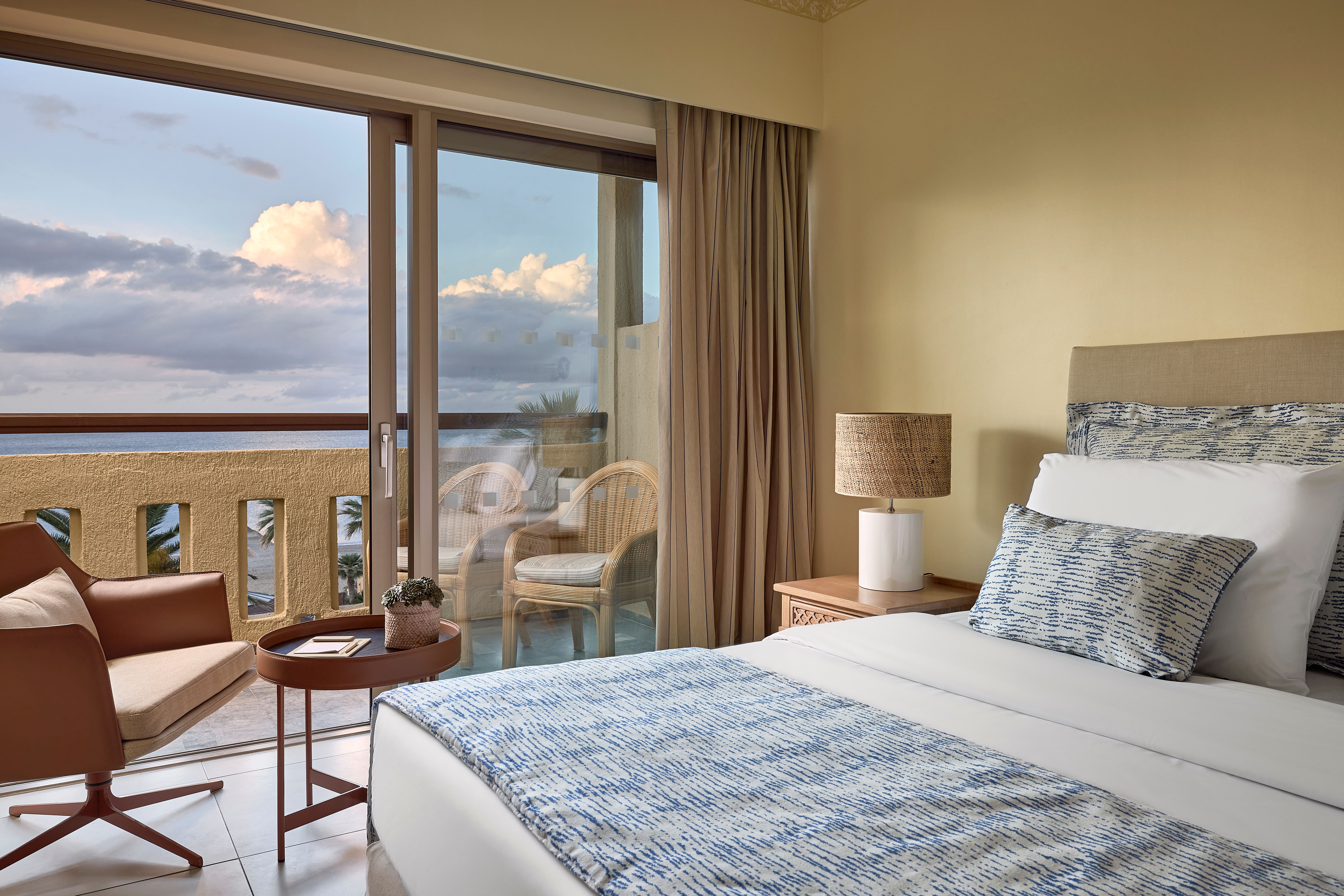 غرفة بسرير مزدوج أو سريرين منفصلين بإطلالة على الحديقة، Aquila Rithymna Beach 2/4
