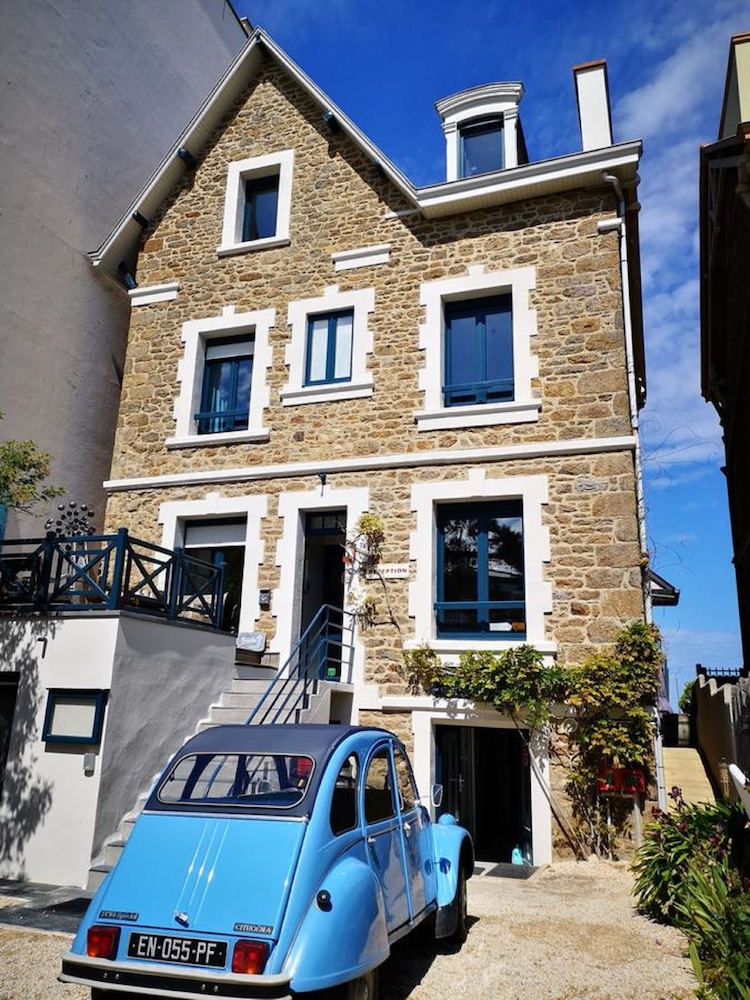 Hotel Les Charmettes 36/50