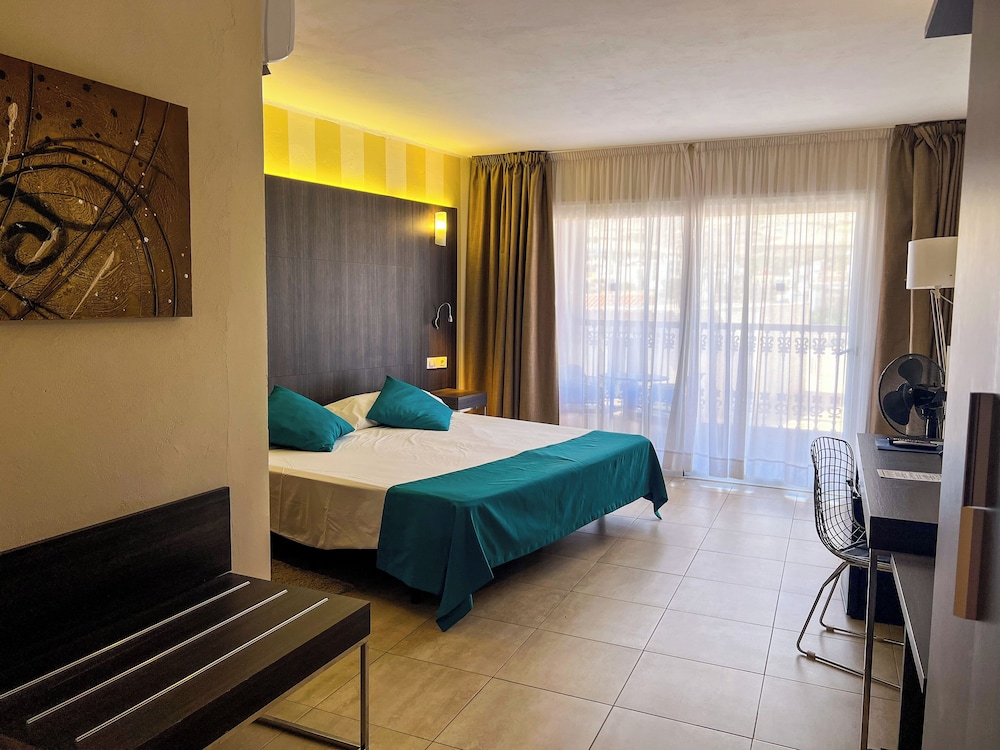 La Aldea Suites Hotel 11/50