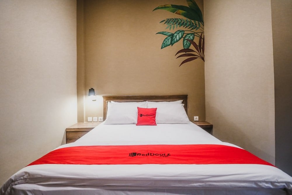 Reddoorz Plus Near Mall Slipi Jaya 11/50