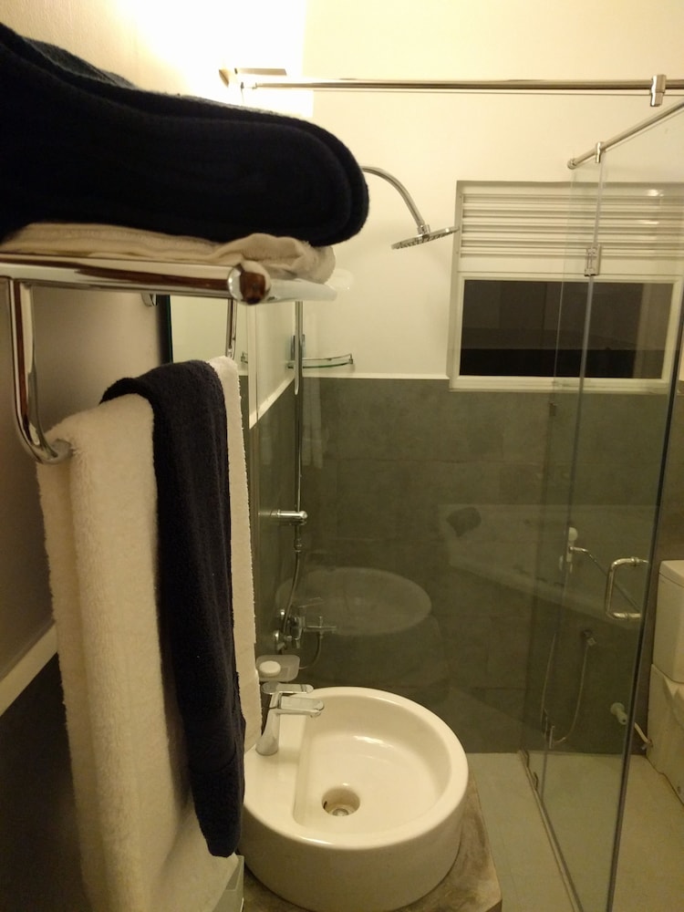 The Residence 25/42
