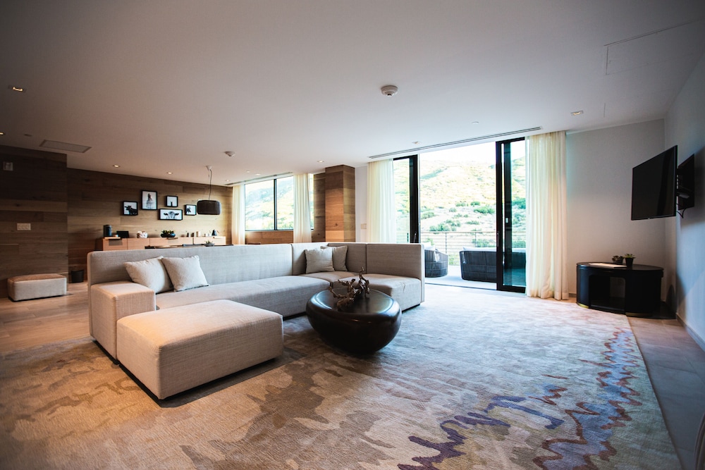The Lodge at Blue Sky Auberge Resorts Collection 17/67