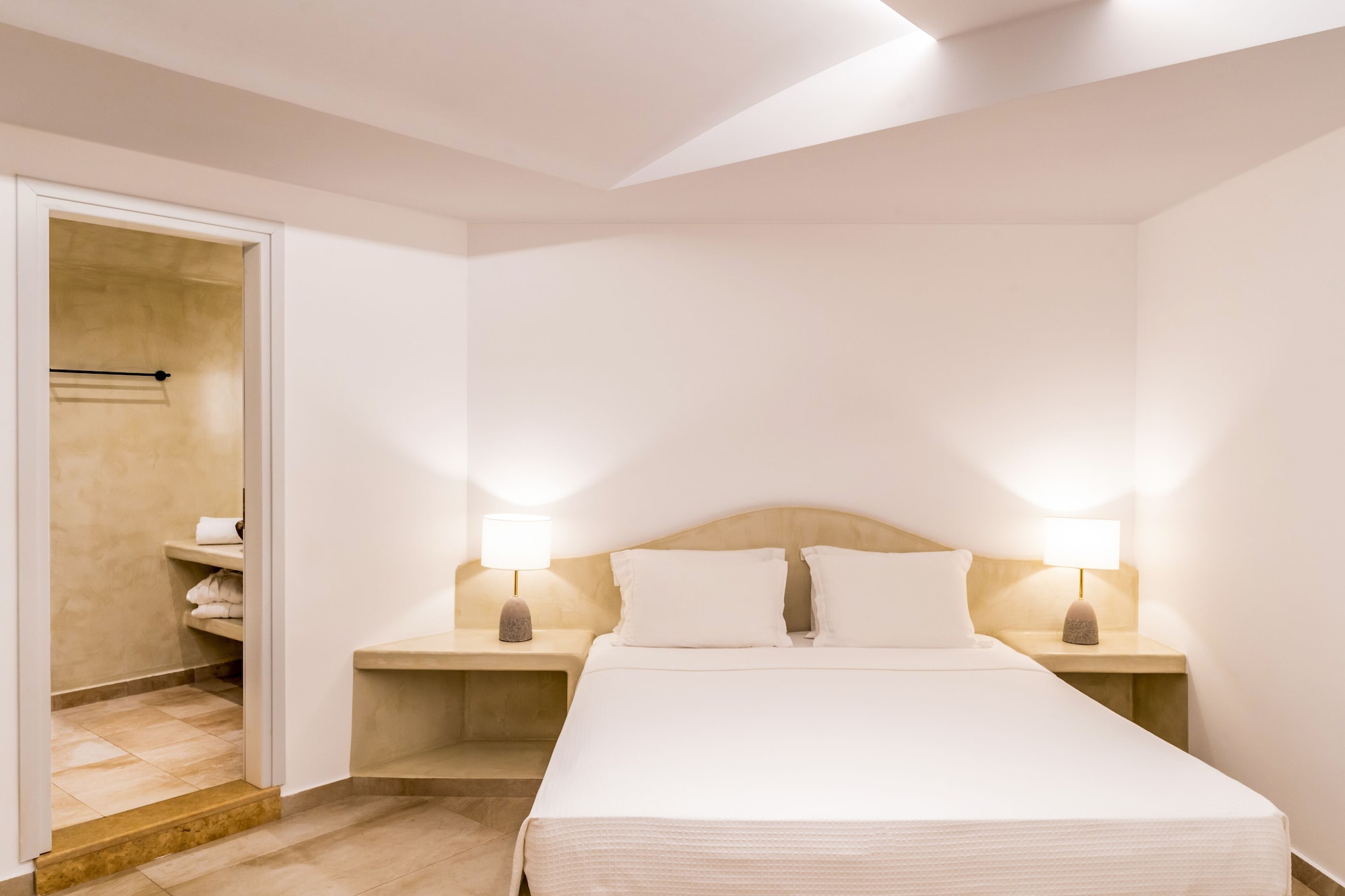 JUNIOR SUITE, OUTDOOR JETTED TUB, BALCONY