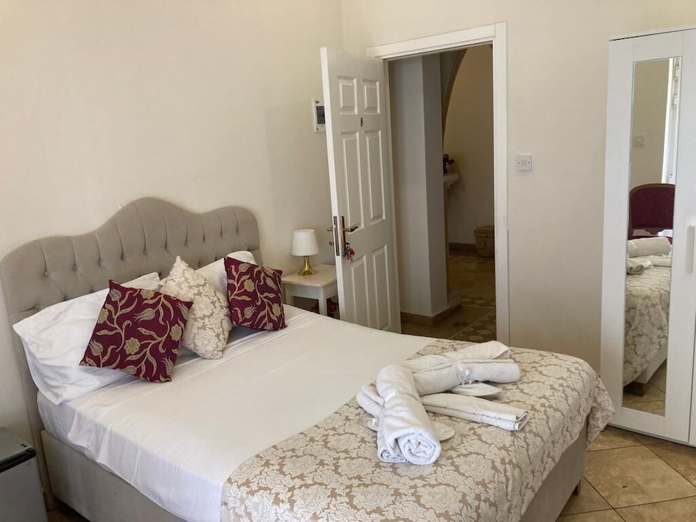 Lord's Residence Boutique Hotel 28/75