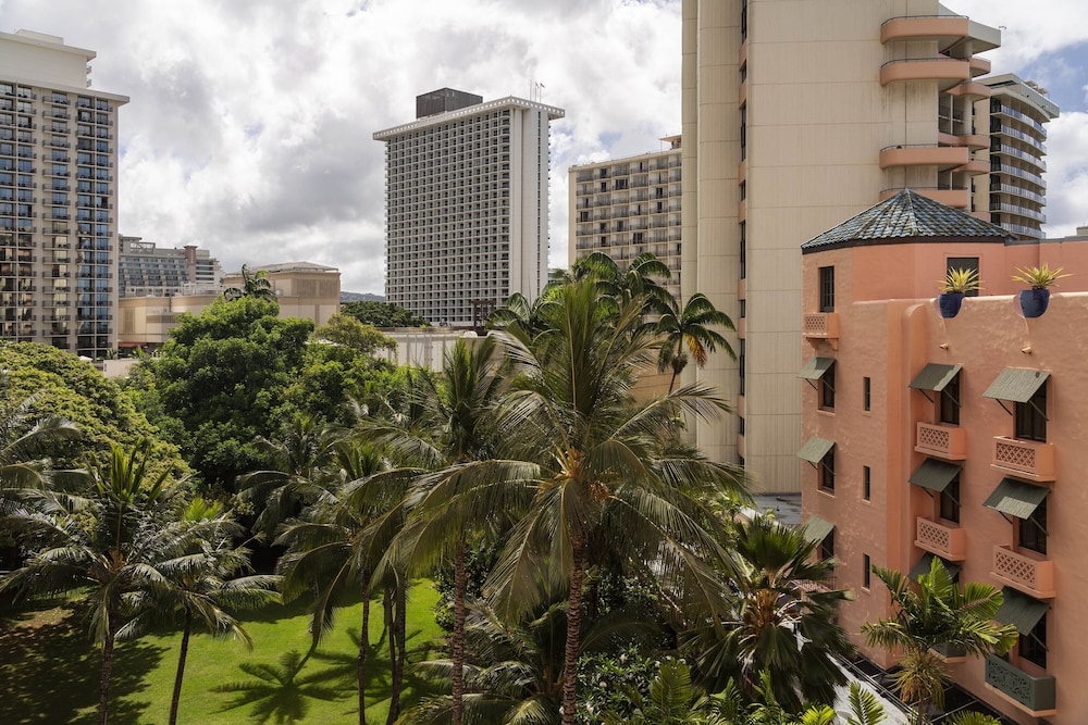 The Royal Hawaiian, a Luxury Collection Resort, Waikiki 1/80