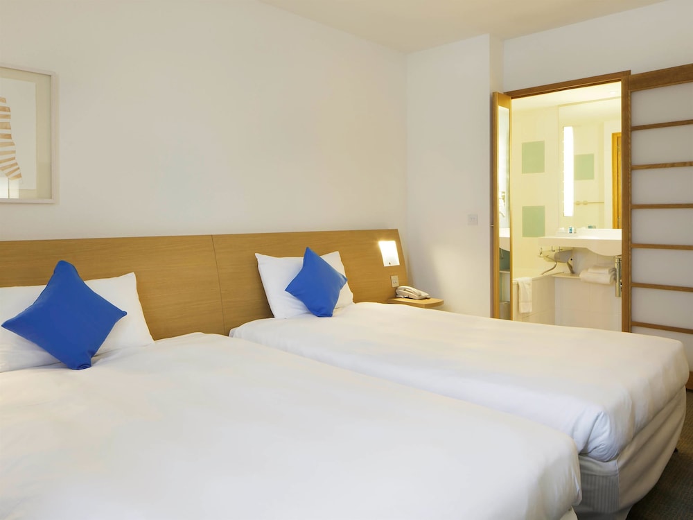 NOVOTEL LONDON GREENWICH 13/65