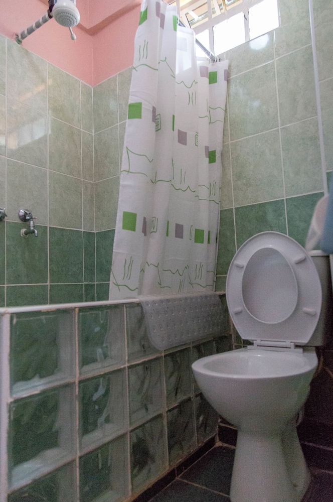 Kuniville Guest House 40/43