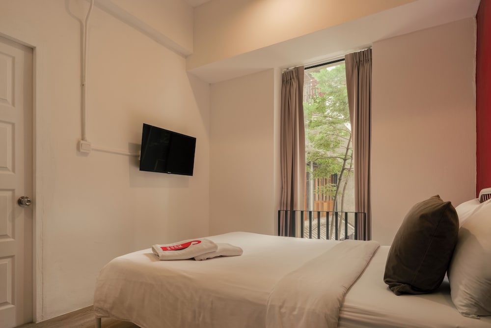 Economy, Queen Bed, House Of Papa Bangkok 4/5