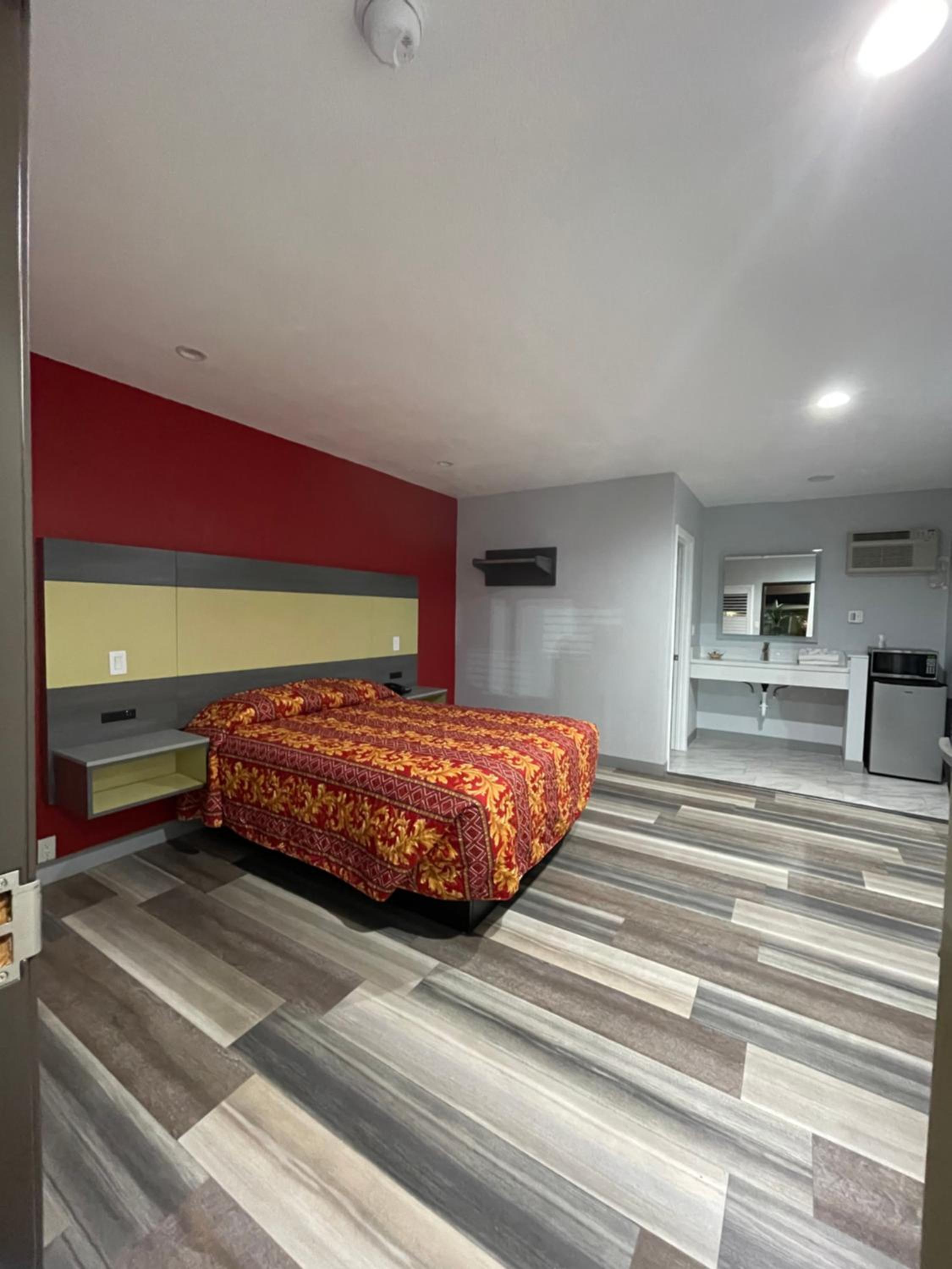 room, 2 queen beds