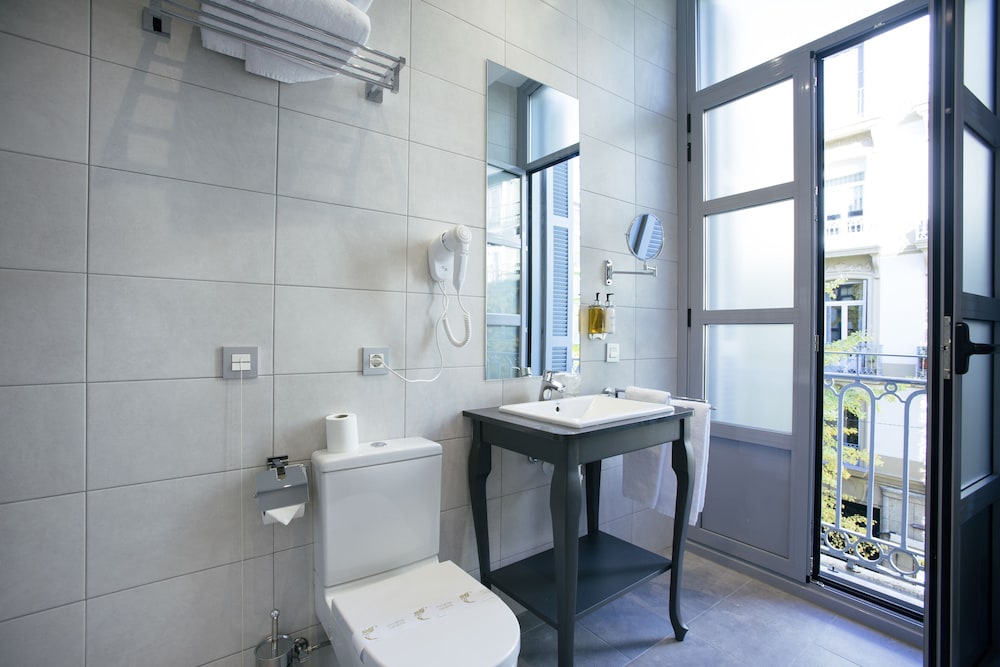 Legazpi Doce Rooms 50/50