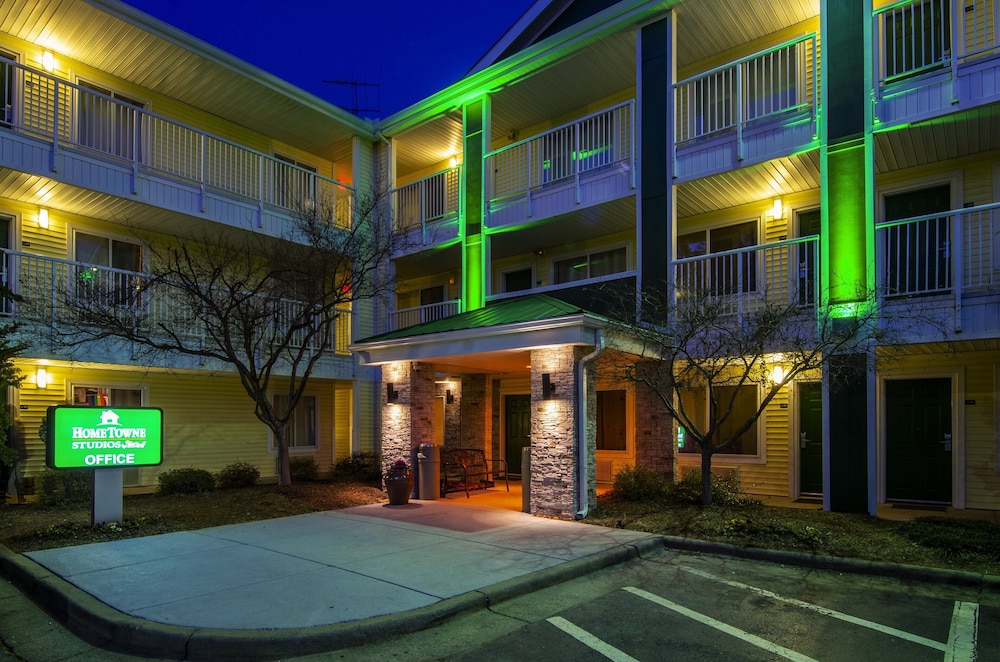 Suburban Studios Winston Salem-University Parkway photo3