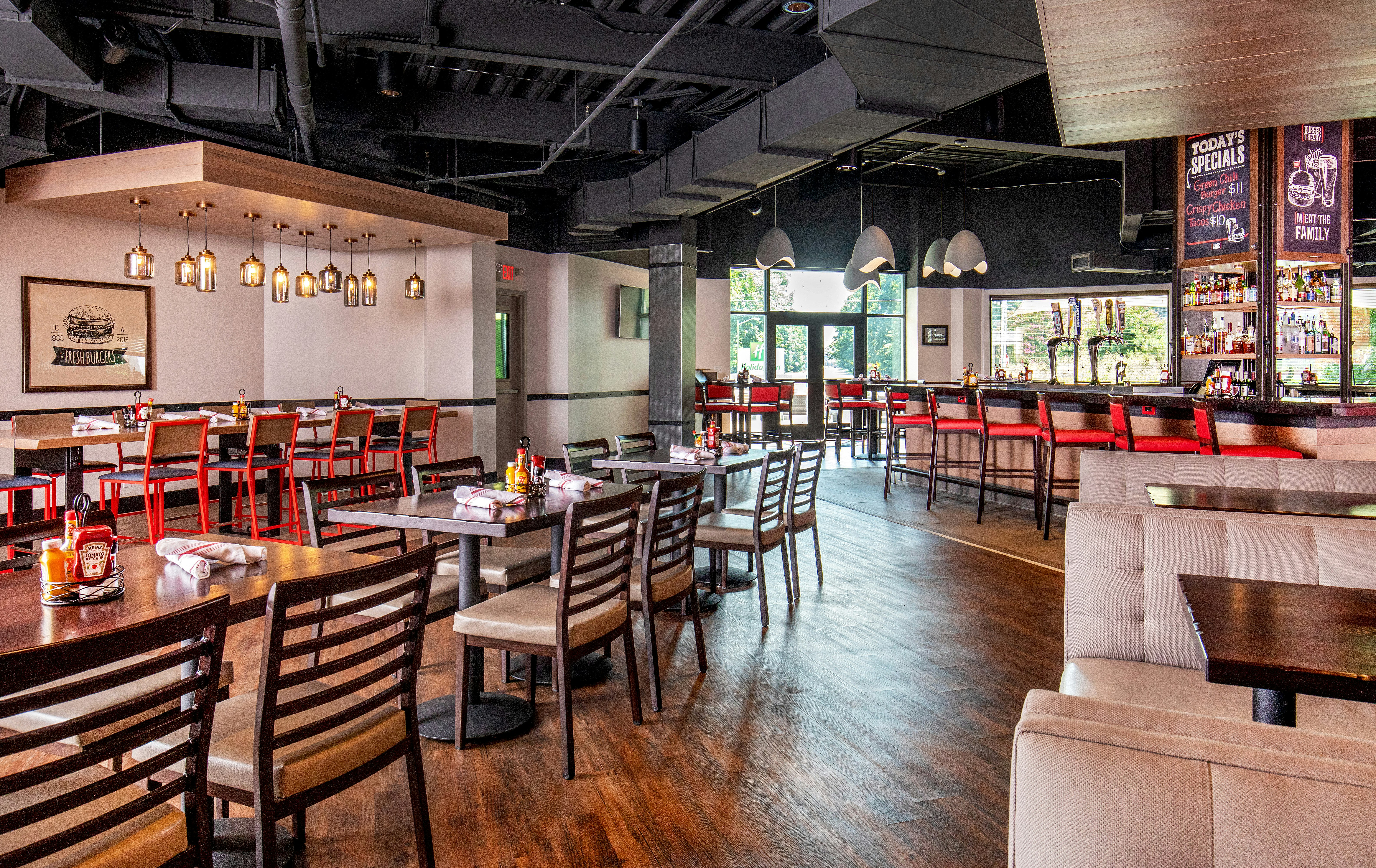 Holiday Inn Newport News - Hampton 16/24