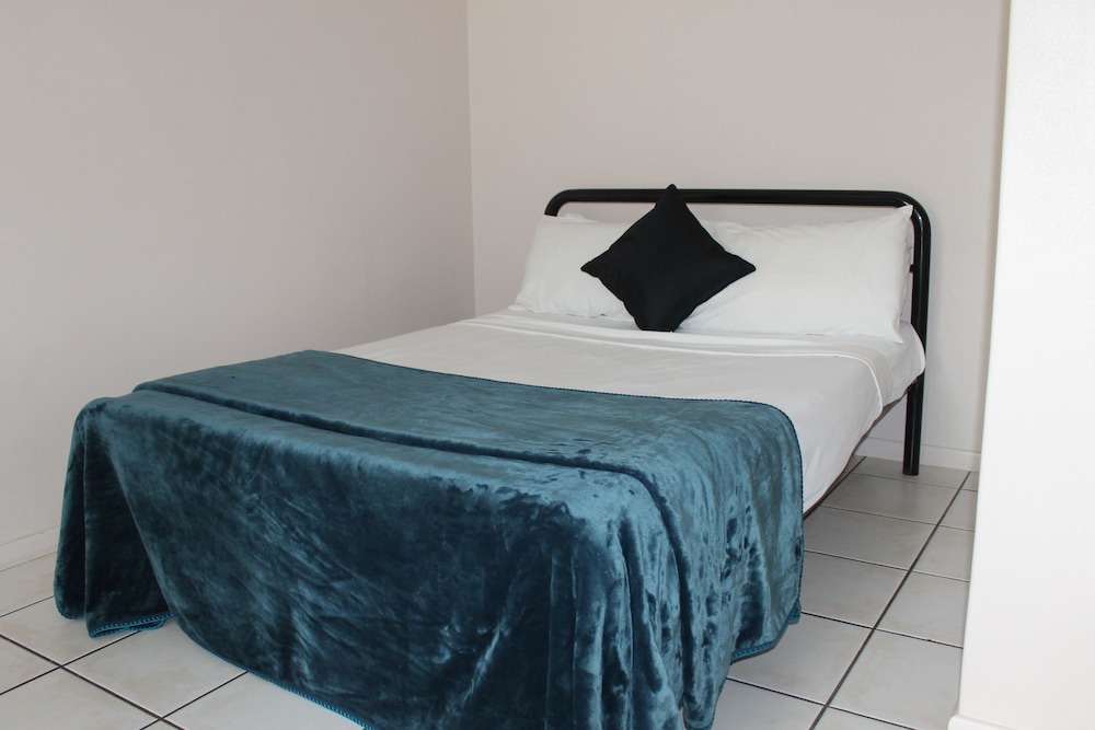 BOHEMIA RESORT CAIRNS 26/45