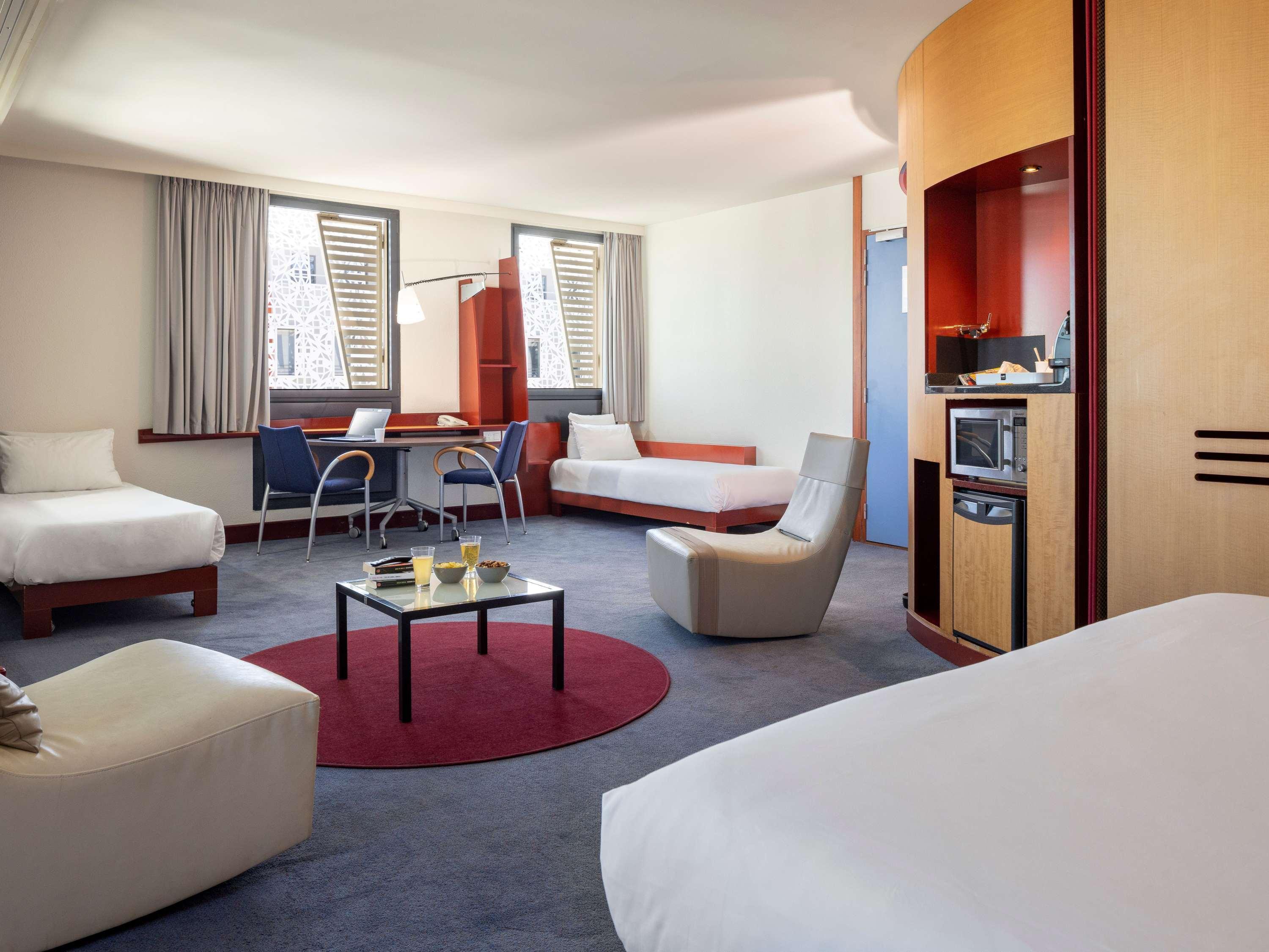 جناح تنفيذي بسرير كوين مع أريكة، Novotel Suites Marseille Centre Euromed 3/5