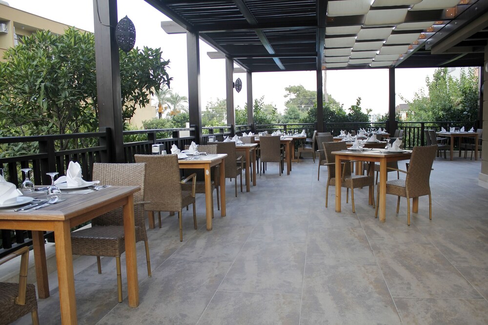 Selcukhan Hotel 51/67