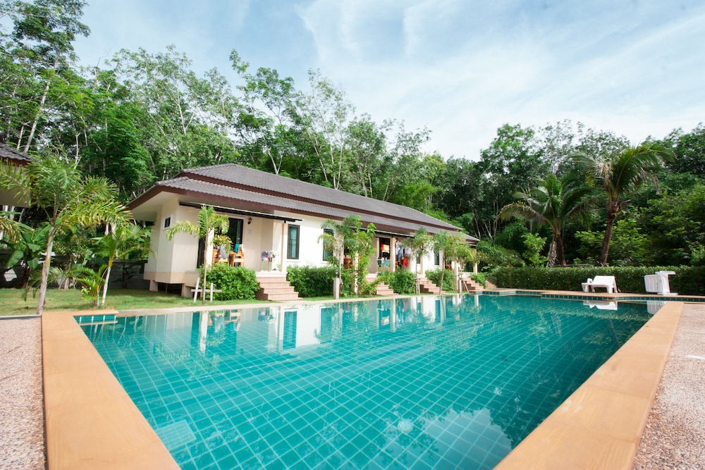 Oscar Villa Aonang Krabi 6/70