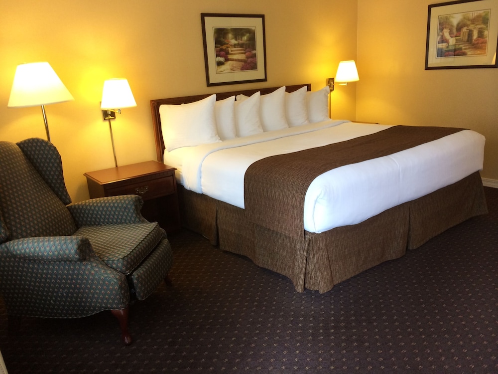 Best Western Lakewood 18/38