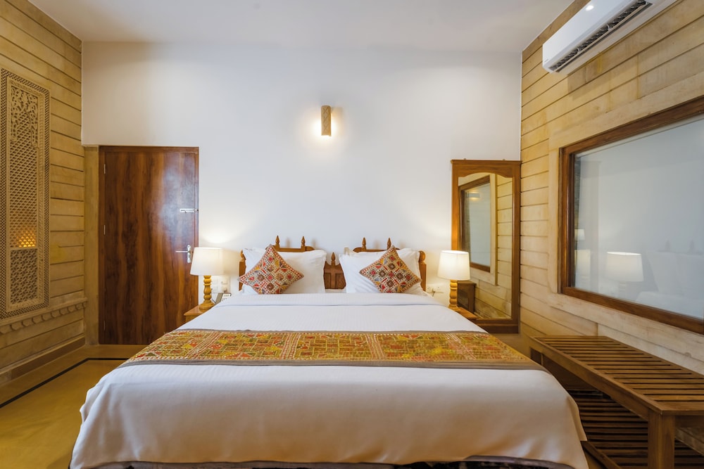 Maharaja, 2 Bedrooms, Suite, King Bed, 2 Bathrooms, Bathtub