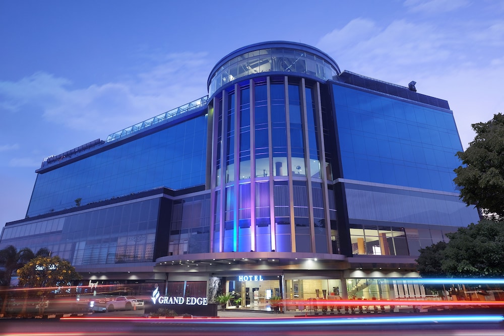 Grand Edge Hotel Semarang in SEMARANG