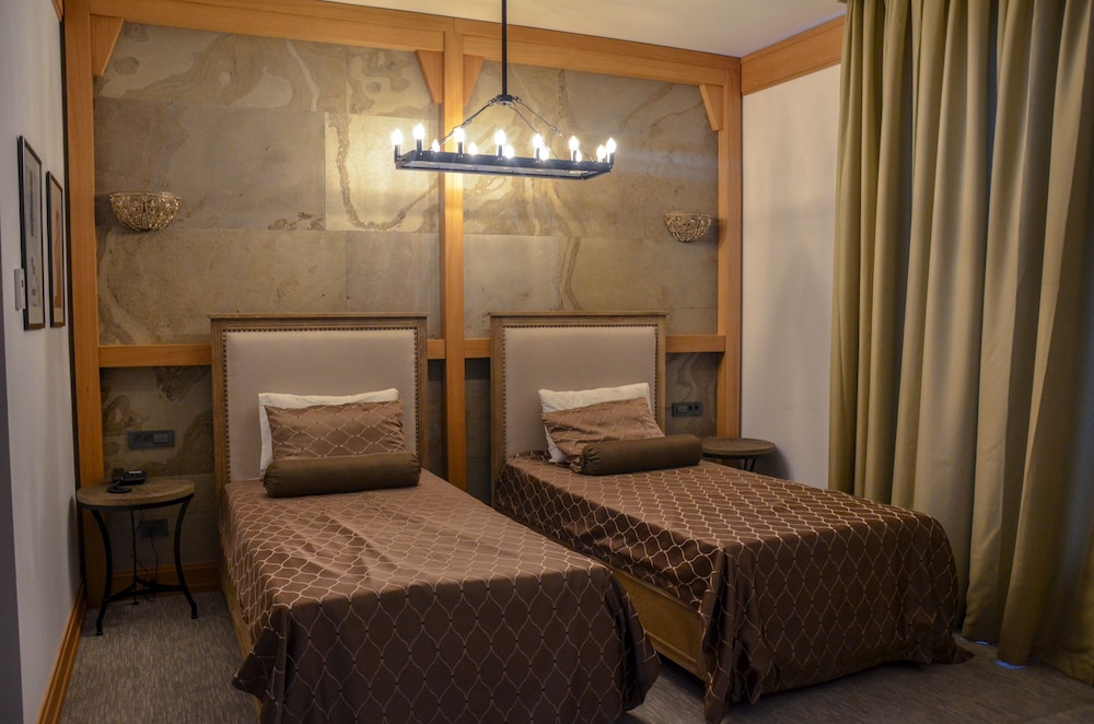 Shirvanshah Hotel 21/70