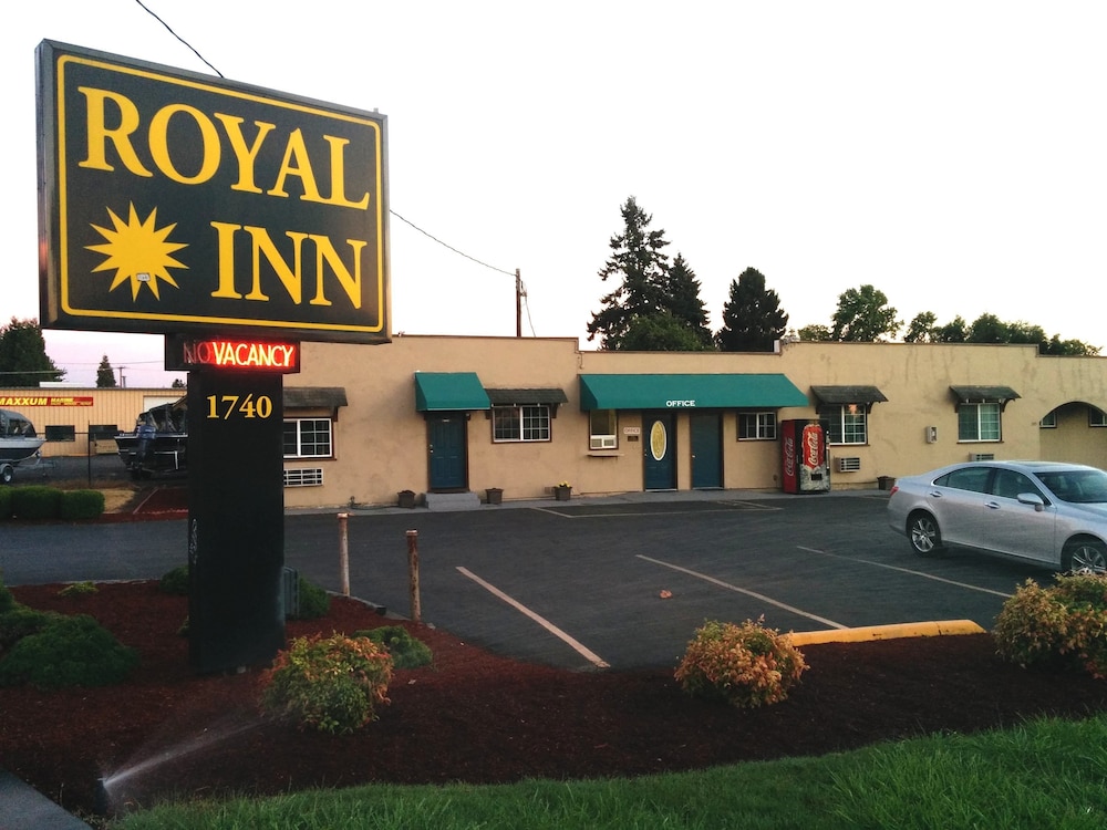 Royal Inn Eugene 1/24