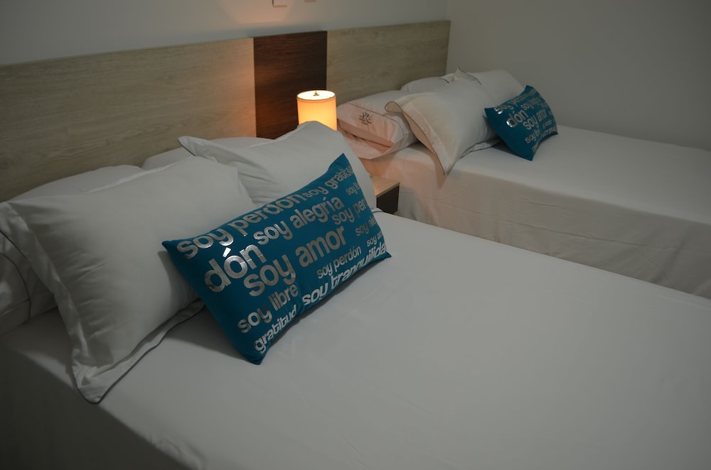 Sixtina Plaza Hotel 30/65