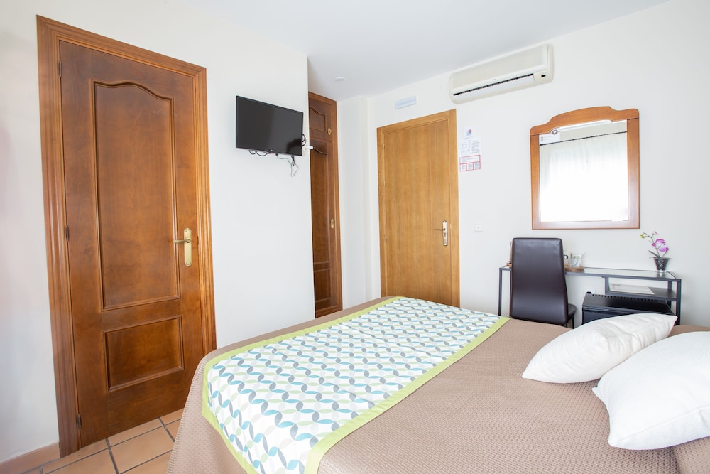 Hostal Apartamentos El Gallo 9/23