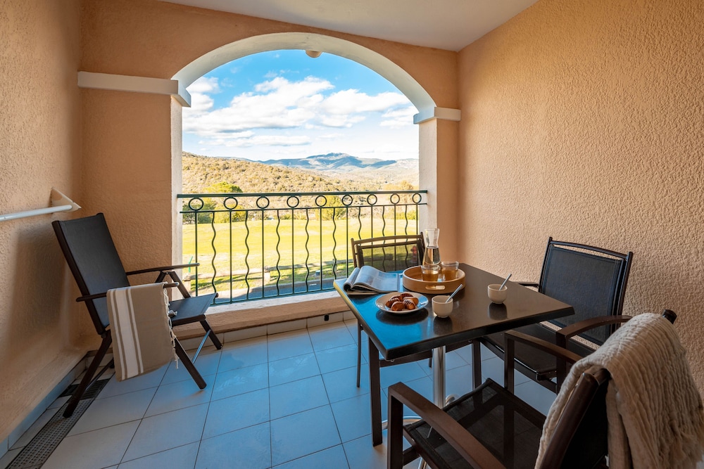 Pierre Vacances Village Residence Cap Esterel 25/50
