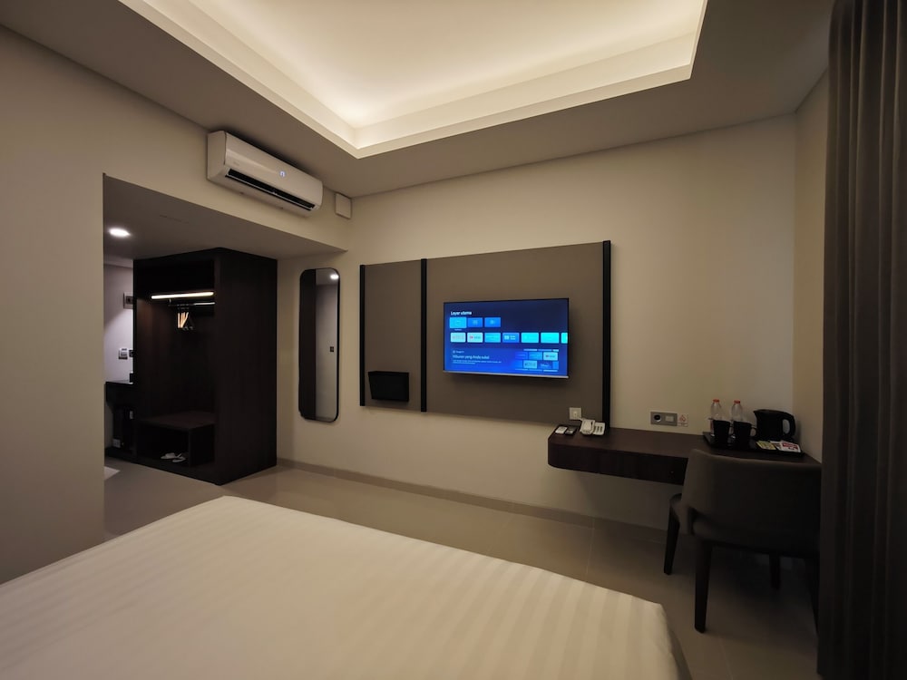 Azana Garden Hill Resort 7/16